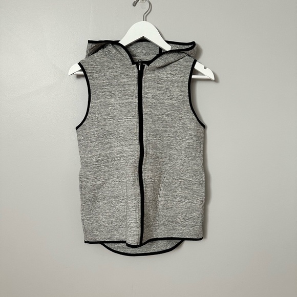 Lululemon Reversible Vest Size 6 - Picture 3 of 7